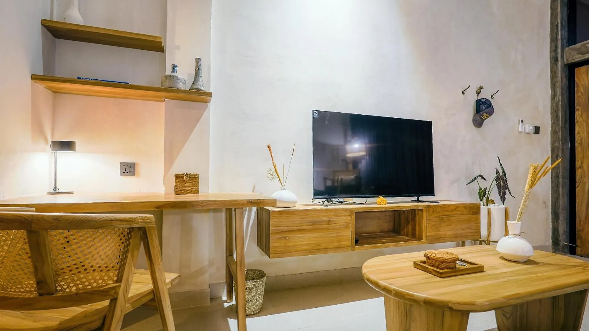 Alaya Homes D - Chic Japandi Loft Suite In Seminyak Indonesia